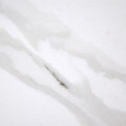 ลวดลายเกล็ดหิมะสีขาว Calacatta Quartz Stone พร้อมเคาน์เตอร์ครัว