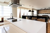 คุณภาพสูง Prefab White Engineered Kitchen Sparkle Quartz Countertops Slabs